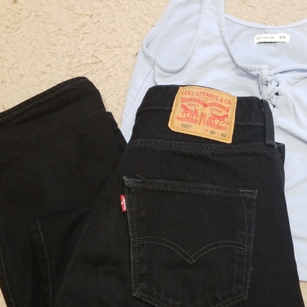 Black LEVI'S 501s